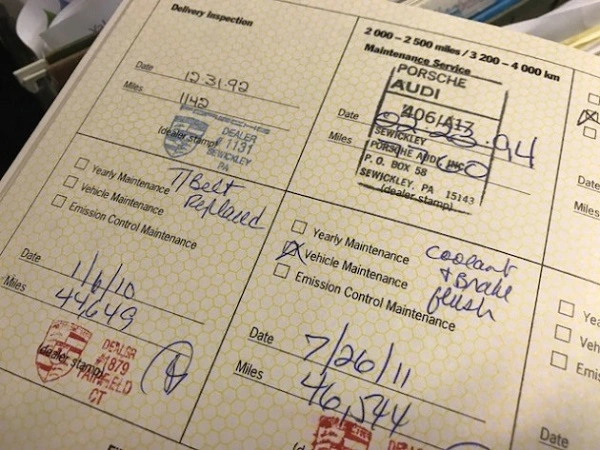 Libro di servizio per auto